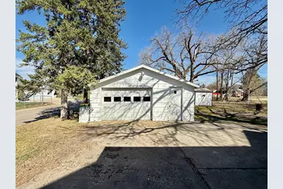404 2nd Street S, Wahpeton,  58075 - Photo 26