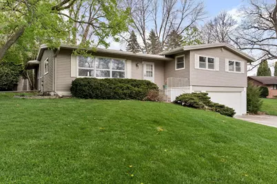 2115 Linn Drive, Owatonna, MN 55060 - Photo 4
