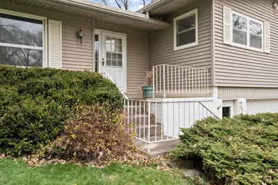 2115 Linn Drive, Owatonna, MN 55060 - Photo 2