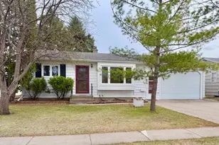 1711 11th Ave N, Moorhead, MN 56560 - Photo 1
