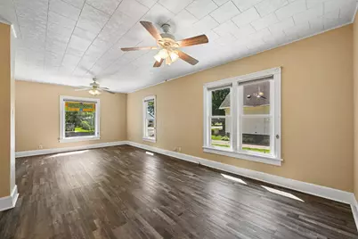 315 Morrison Avenue, Jackson, MN 56143 - Photo 2