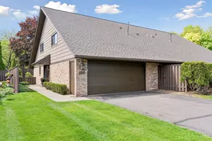 17901 Comstock Rd, Wayzata, MN 55391 - Photo 2
