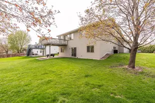 1105 Apgar St S, Shakopee, MN 55379 - Photo 36