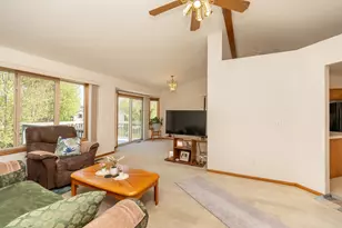 1105 Apgar St S, Shakopee, MN 55379 - Photo 8