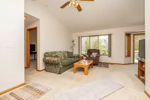 1105 Apgar St S, Shakopee, MN 55379 - Photo 6