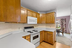 6512 Upper 23rd St N, Oakdale, MN 55128 - Photo 14