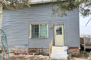 213 Clinton St, Austin, MN 55912 - Photo 10