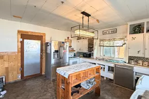 213 Clinton St, Austin, MN 55912 - Photo 2