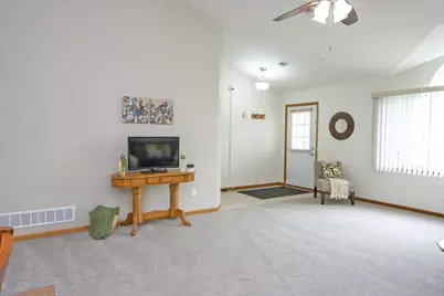 320 Gull Path, Mankato, MN 56001 - Photo 4