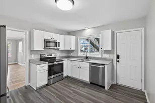 3901 Lake Dr Ave N, Robbinsdale, MN 55422 - Photo 8