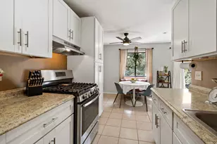 3235 Hill Ridge Dr, Eagan, MN 55121 - Photo 10