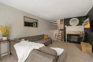 3235 Hill Ridge Dr, Eagan, MN 55121 - Photo 4