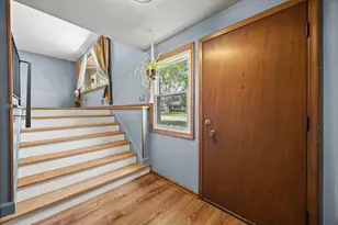 961 Oakwood Dr, New Brighton, MN 55112 - Photo 2