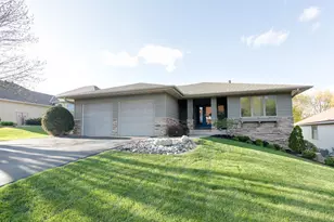 14110 46th Pl N, Plymouth, MN 55446 - Photo 2