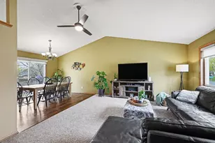 7141 Jocelyn Ct S, Cottage Grove, MN 55016 - Photo 6