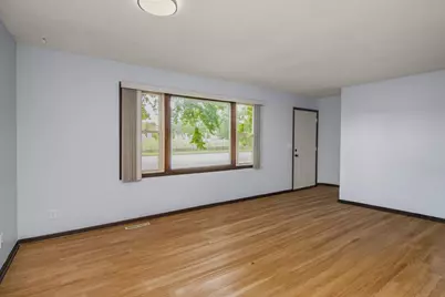 1557 Dale Street N, Saint Paul, MN 55117 - Photo 4