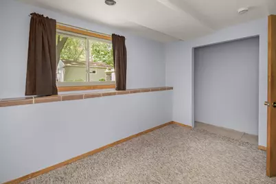 1557 Dale Street N, Saint Paul, MN 55117 - Photo 18
