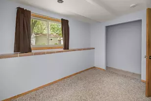 1557 Dale St N, Saint Paul, MN 55117 - Photo 18