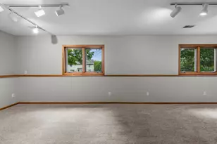1009 Gramsey Pl, Burnsville, MN 55306 - Photo 50