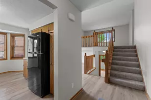 1009 Gramsey Pl, Burnsville, MN 55306 - Photo 12