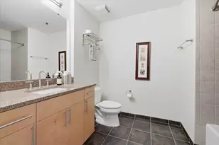 215 10th Ave S, Minneapolis, MN 55415 - Photo 34