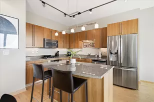 215 10th Ave S, Minneapolis, MN 55415 - Photo 10