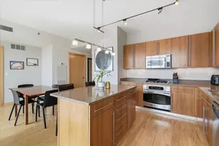 215 10th Ave S, Minneapolis, MN 55415 - Photo 16