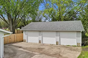 309 8th Ave NW, Waseca, MN 56093 - Photo 2