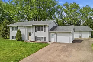 309 8th Ave NW, Waseca, MN 56093 - Photo 1