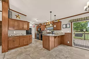 405 N Pleasant Ave, Spring Valley, MN 55975 - Photo 12