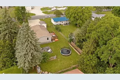405 N Pleasant Avenue, Spring Valley, MN 55975 - Photo 6