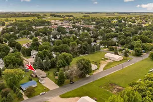 405 N Pleasant Ave, Spring Valley, MN 55975 - Photo 4
