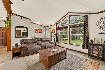 405 N Pleasant Avenue, Spring Valley, MN 55975 - Photo 18