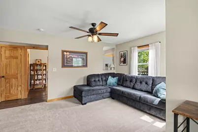 305 Oak Avenue SE, Montgomery, MN 56069 - Photo 8
