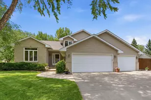 13120 55th Ave N, Plymouth, MN 55442 - Photo 2