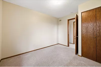 513 Laredo Lane, Chanhassen, MN 55317 - Photo 22