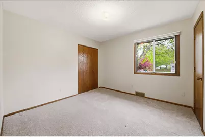 513 Laredo Lane, Chanhassen, MN 55317 - Photo 20