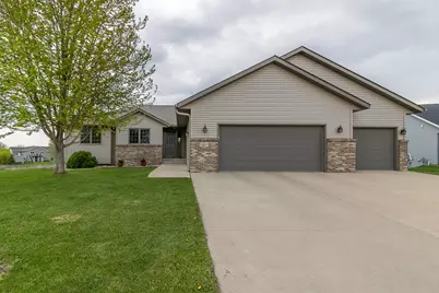 201 Pebble Creek Drive, Mankato, MN 56001 - Photo 2