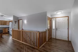 201 Pebble Creek Dr, Mankato, MN 56001 - Photo 4