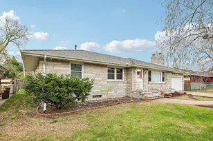 4231 Lilac Dr N, Robbinsdale, MN 55422 - Photo 2