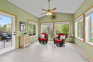 9724 Geisler Rd, Eden Prairie, MN 55347 - Photo 8
