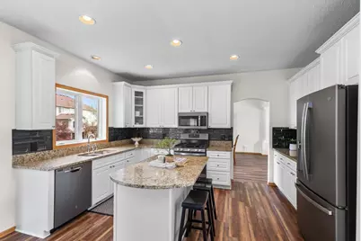 9724 Geisler Road, Eden Prairie, MN 55347 - Photo 4