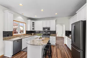 9724 Geisler Rd, Eden Prairie, MN 55347 - Photo 4