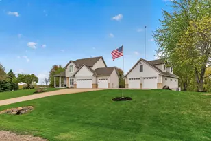 4895 Eagle Ridge Rd, Independence, MN 55357 - Photo 2