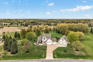 4895 Eagle Ridge Rd, Independence, MN 55357 - Photo 2