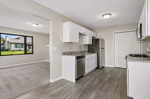 6748 Gretchen Ct N, Oakdale, MN 55128 - Photo 14