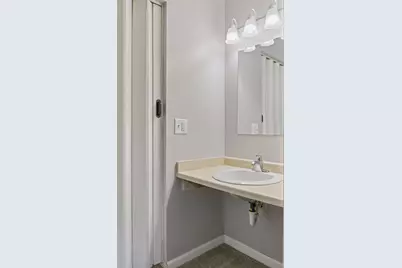 6748 Gretchen Court N, Oakdale, MN 55128 - Photo 24
