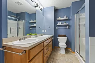 1761 Philipp Dr, Shakopee, MN 55379 - Photo 26