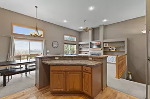 1761 Philipp Dr, Shakopee, MN 55379 - Photo 8