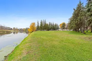 425 W Franklin St, Morristown, MN 55052 - Photo 38